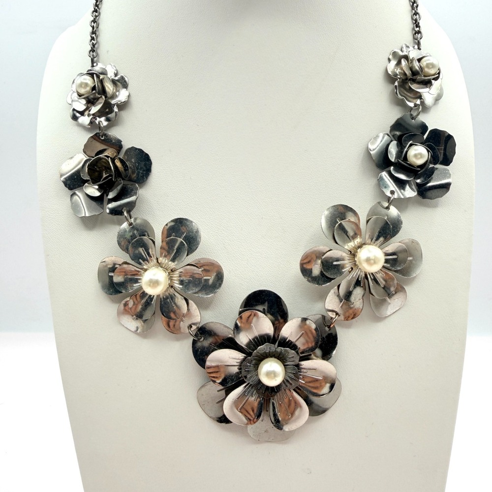 Vintage Silver Floral Bib Necklace Faux Pearl Layered 90s Statement